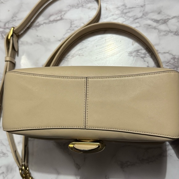 Coach Ivory Soft Tabby - Picture 6 of 13